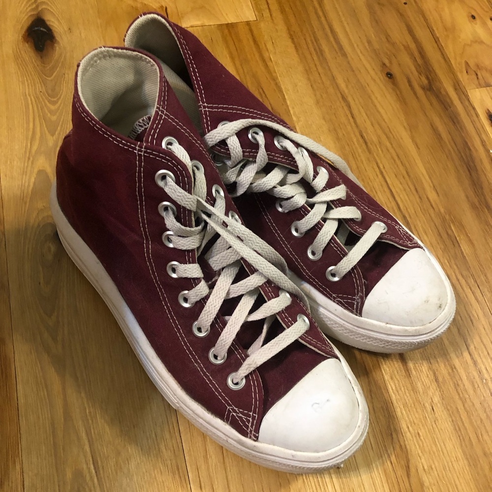 Burgundy platform converse
